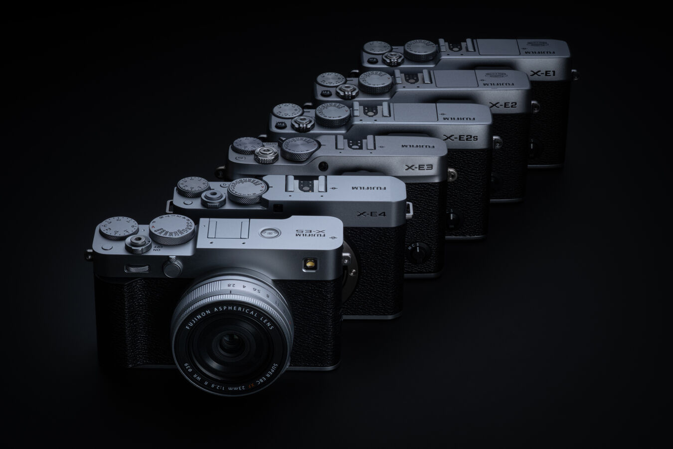 Bezlusterkowiec Fujifilm X-E5 srebrny | Start sprzedaży sierpień 2025