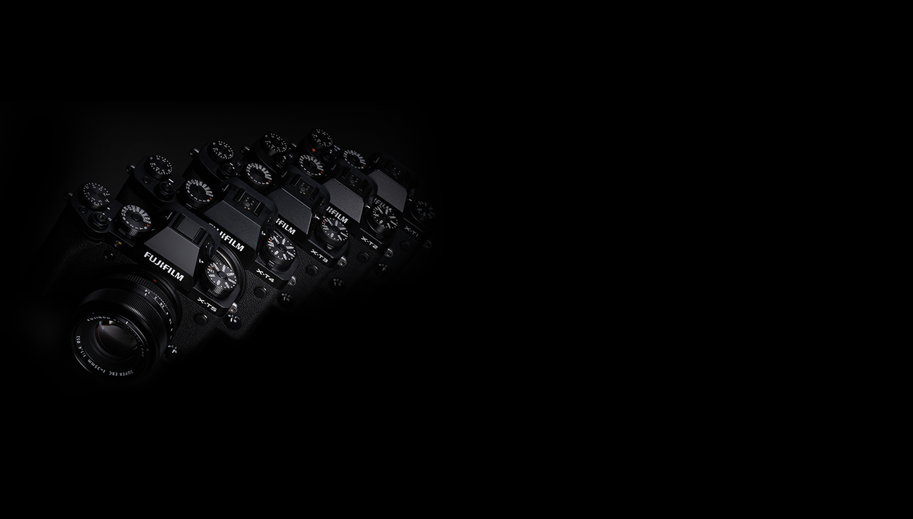 Bezlusterkowiec Fujifilm X-T5 srebrny + XF 18-55mm f/2.8-4 OiS R - 3 Lata gwarancji. Promocja ważna do 22 stycznia 2023.
