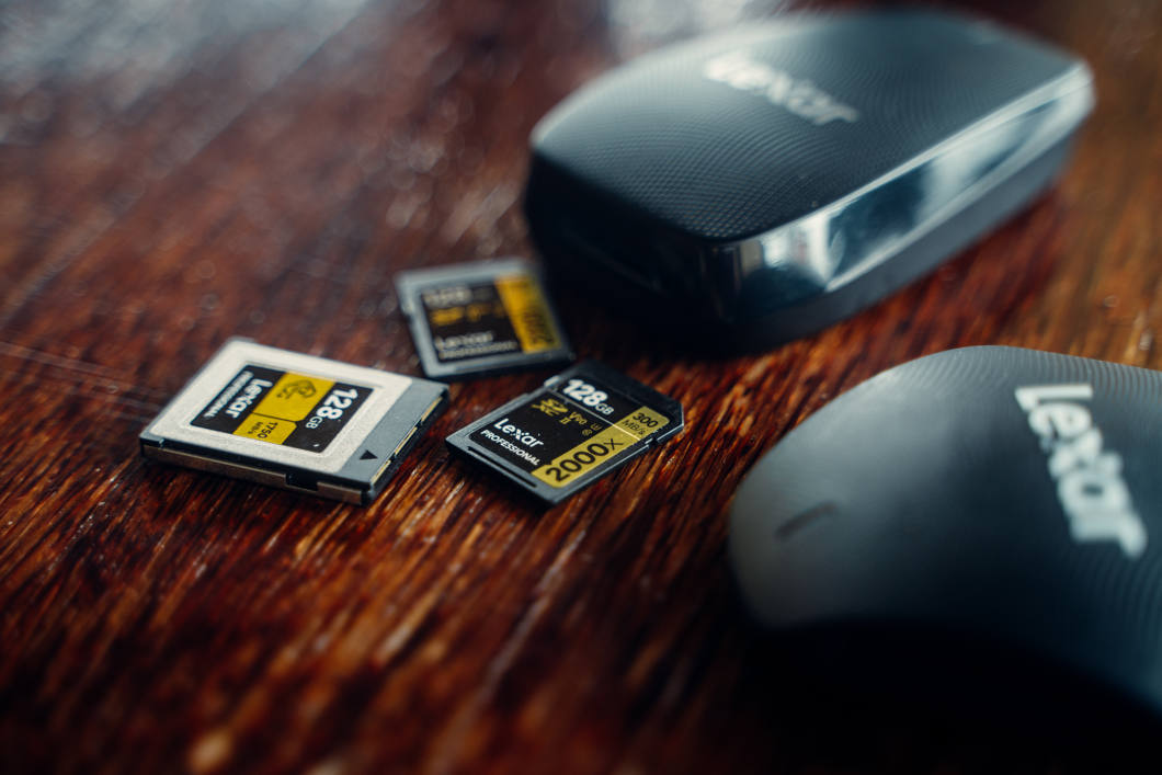 Karta pamięci Lexar SDXC 256GB 2000x (300MB/s) + Czytnik kart Lexar Multi 2in1 sd/micro usb 3.1 gratis