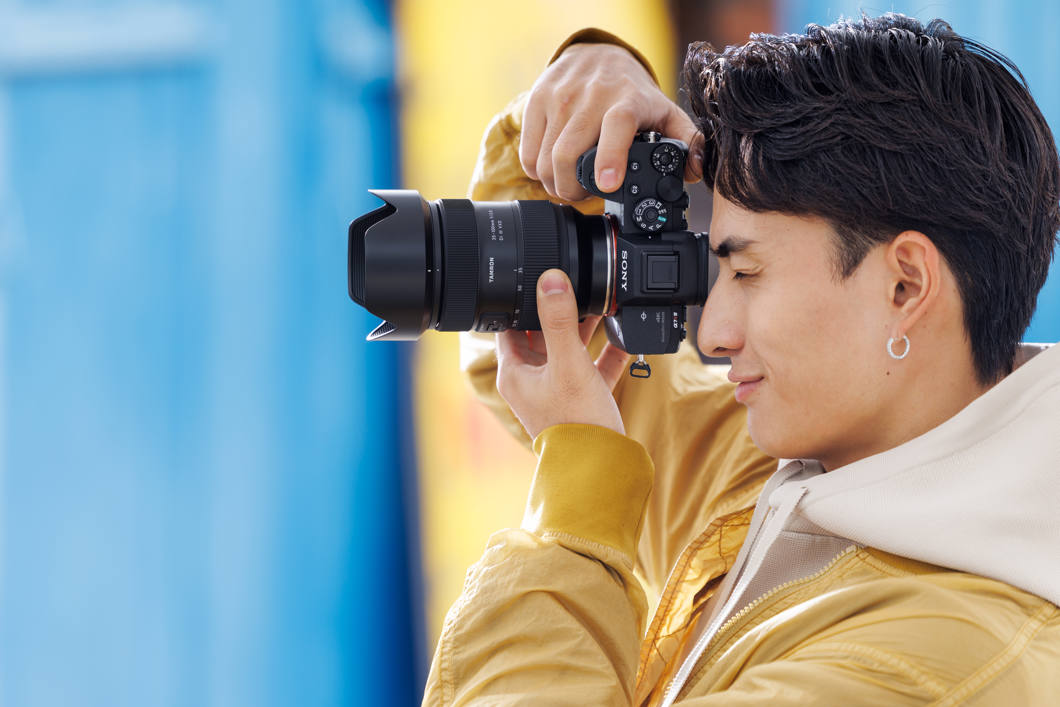 Obiektyw Tamron 35-100mm f/2.8 Di III VXD (Sony E) + 5 lat gwarancji  + Filtr UV Nisi Armor FX Pro Nano L395, 67mm gratis - PRZEDSRZEDAŻ