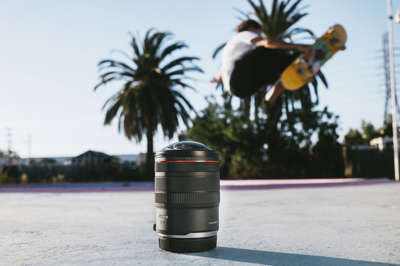 Obiektyw Canon RF 7-14mm f/2.8-3.5L FISHEYE STM - Przedsprzedaż