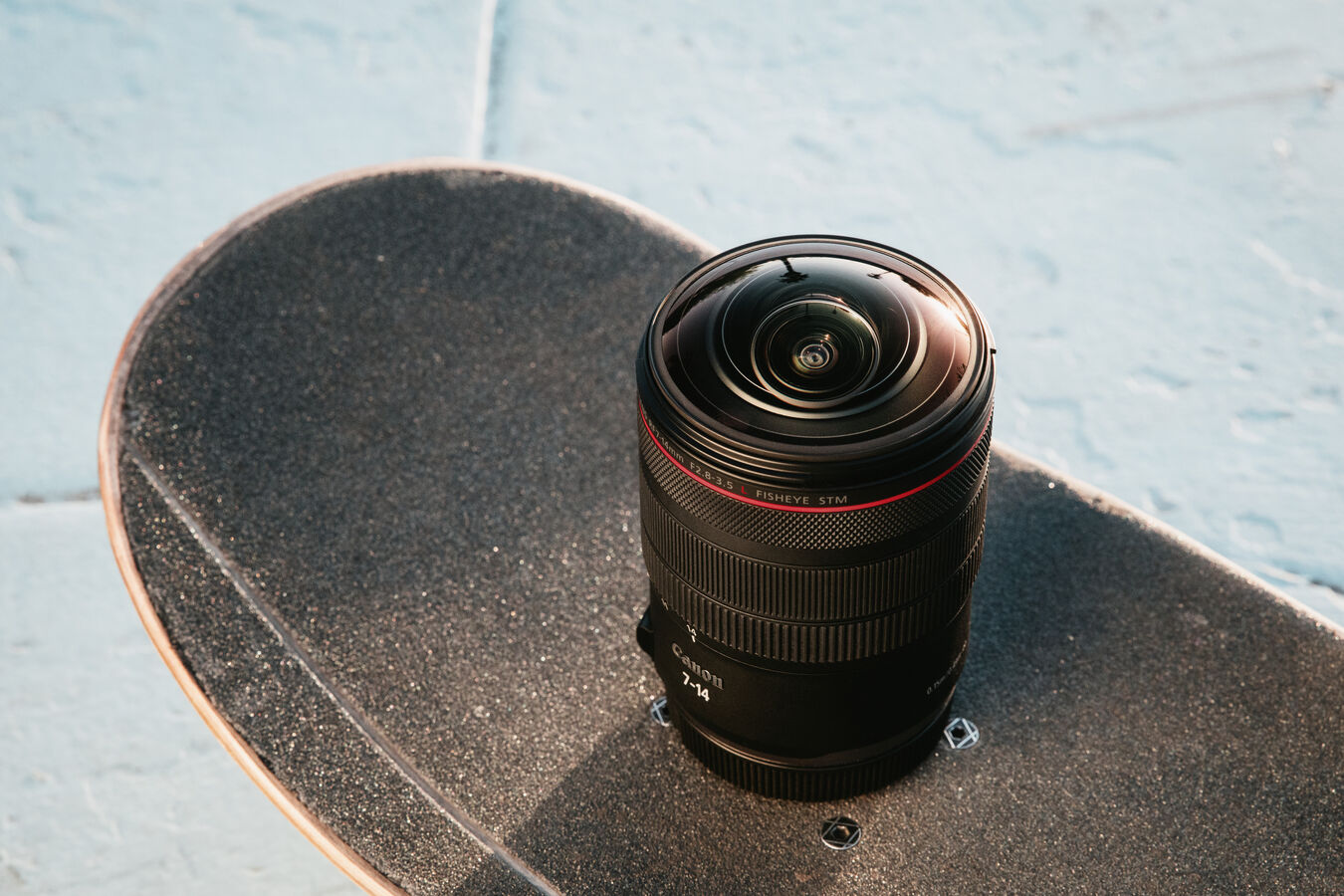 Obiektyw Canon RF 7-14mm f/2.8-3.5L FISHEYE STM - Przedsprzedaż
