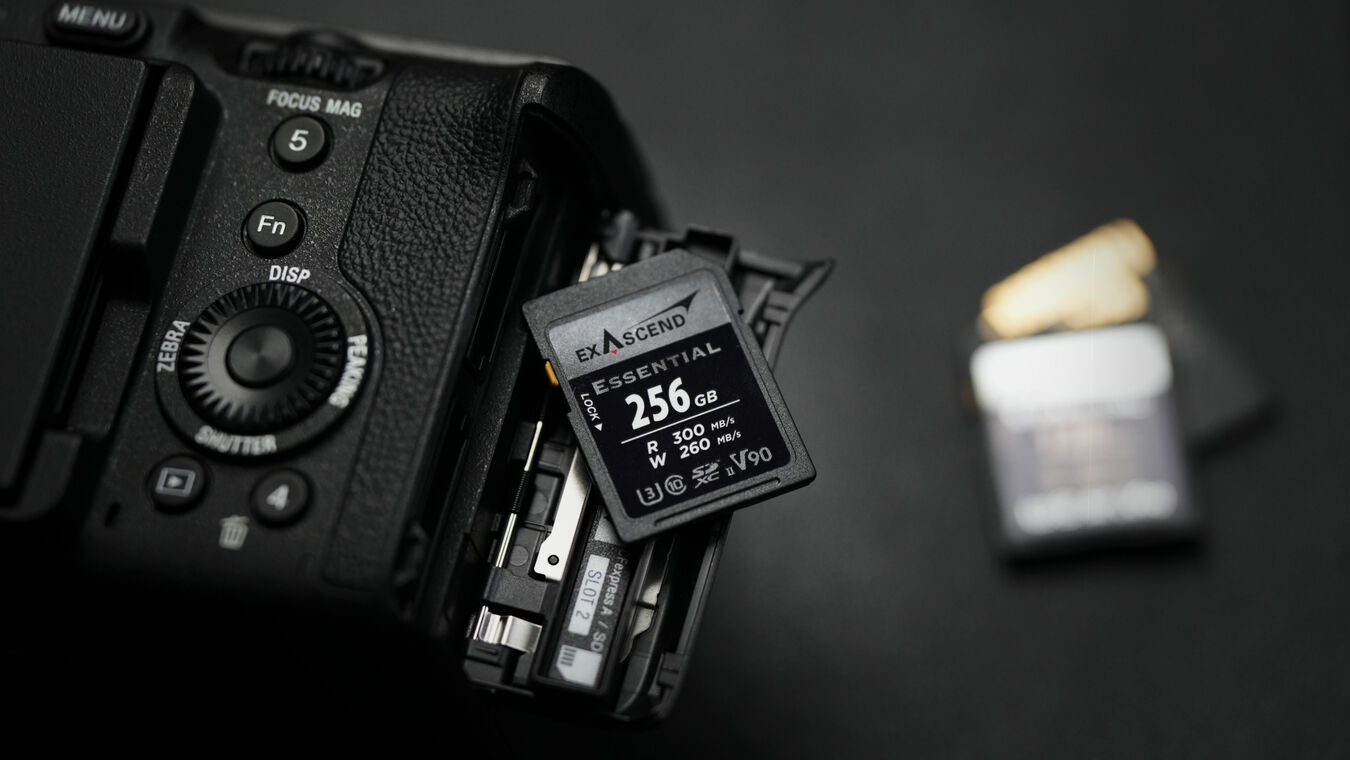 Karta pamięci SDXC Exascend Essential V90 (300/260 MB/s)