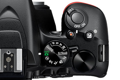 Lustrzanka Nikon D3500 + Nikkor AF-P DX 18-55mm f/3,5-5,6G VR