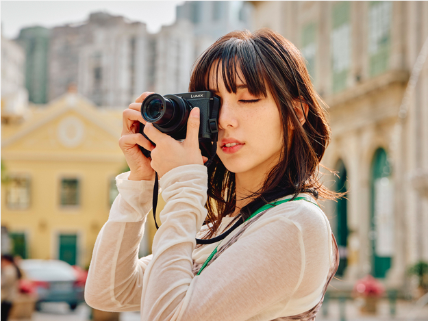 Aparat Panasonic Lumix DC-L10 (srebrny) + Rozszerz gwarancję do 5 lat! - NOWOŚĆ PRZEDSPRZEDAŻ |Promocja Dni Otwarte