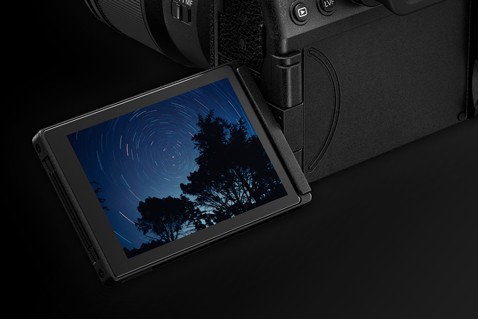 Funkcja Live View Composite do malowania światłem w aparacie Panasonic S5II 