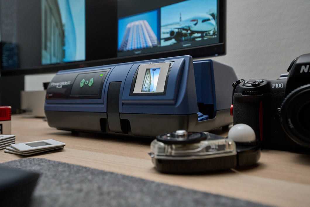 Automatyczny skaner do slajdów Pacific Image PowerSlide X Plus