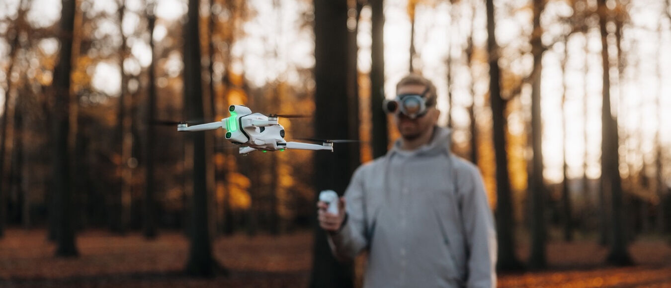 Dron Insta360 Antigravity A1 Explorer Bundle