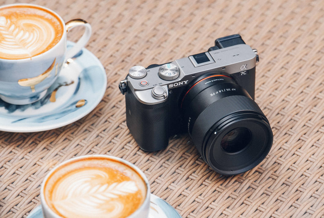 Samyang AF 35mm f/1.8 P (Sony FE)