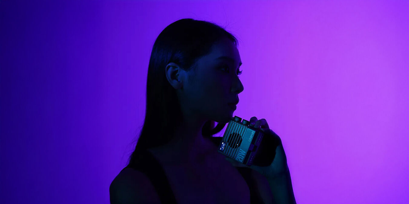 Lampa LED Ulanzi LE20 - RGB WB (2500 K - 9000 K)