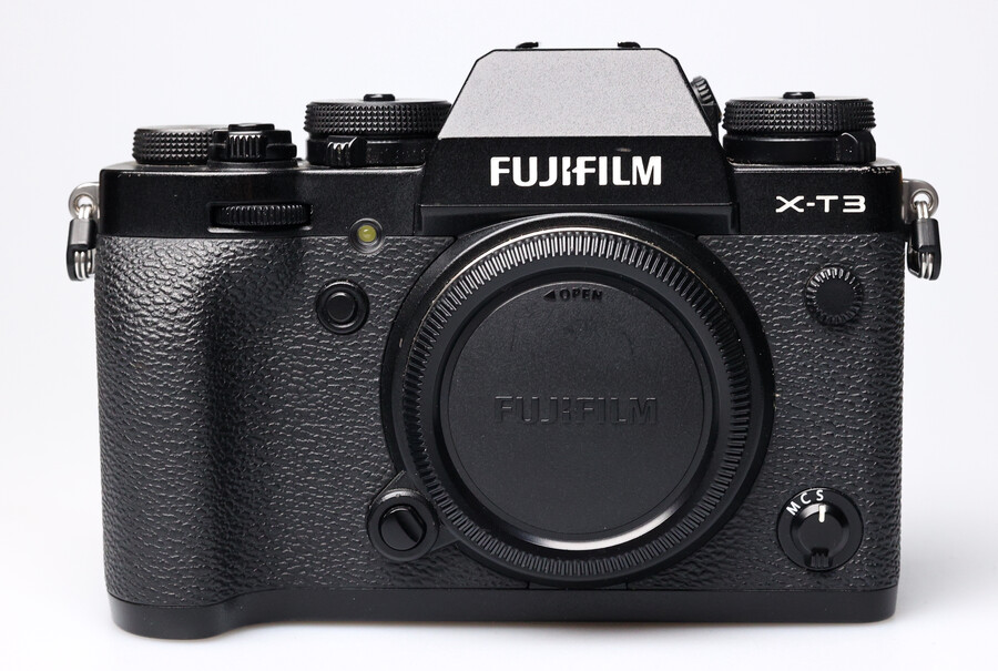 Bezlusterkowiec Fujifilm X-T3 + VG-XT3 (czarny)- Używany