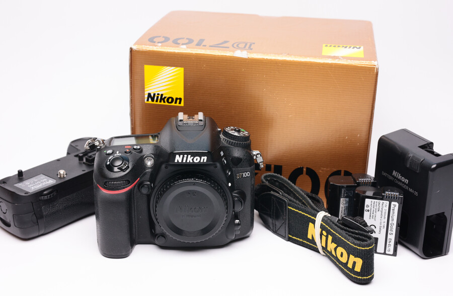 Nikon D7100 + Grip Newell - sn:4581412 - Używany