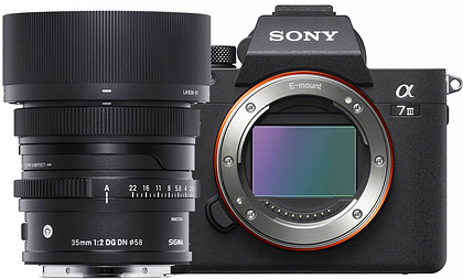 Bezlusterkowiec Sony A7III + Sigma 35mm f/2 DG DN I Contemporary (Sony E) | Wietrzenie magazynu!