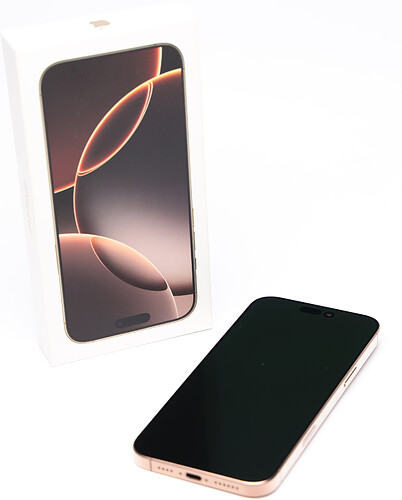 Apple iPhone 16 Pro 265GB Pustynny Tytan - Używany *FV23%