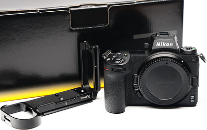 Bezlusterkowiec Nikon Z6 II - sn:6079106 - Używany + Grip