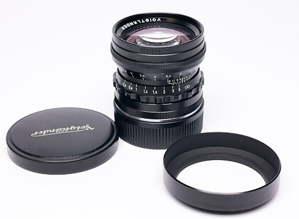 Obiektyw Voigtlander 50mm f/1,5 VM Nokton (Leica M)- sn:8430028 - Komis
