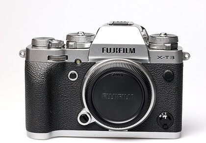 Bezlusterkowiec Fujifilm X-T3 + Grip Fujifilm VG-XT3 - Używany