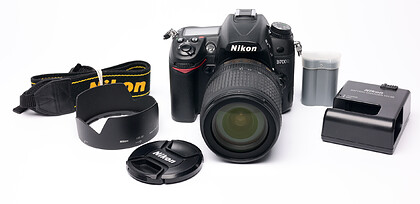 Nikon D7000 korpus + obiektyw 18-105 VR + battery Pack MeiKe - sn:6031479 - Używany