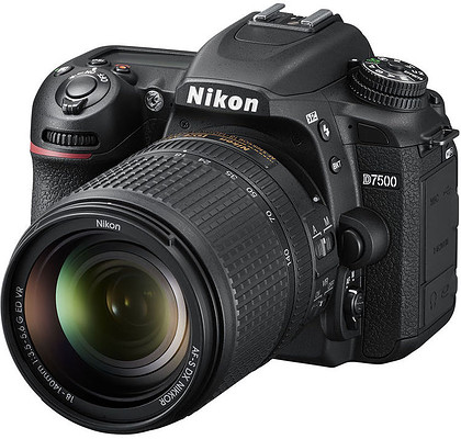 Lustrzanka Nikon D7500 + Nikkor 18-140/3,5-5,6G ED VR