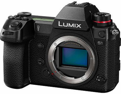 Bezlusterkowiec Panasonic Lumix S1 + Obiektyw Panasonic Lumix S PRO 16-35mm f/4 na aparat